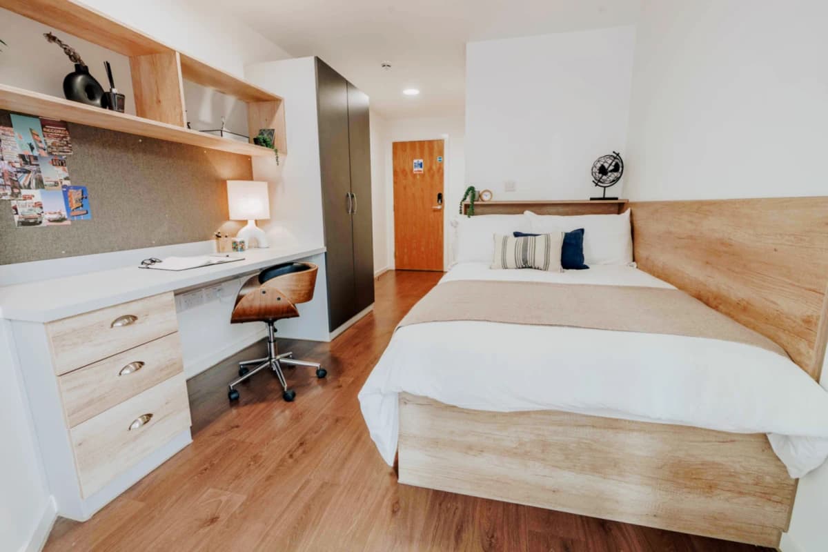 Bailey Fields image