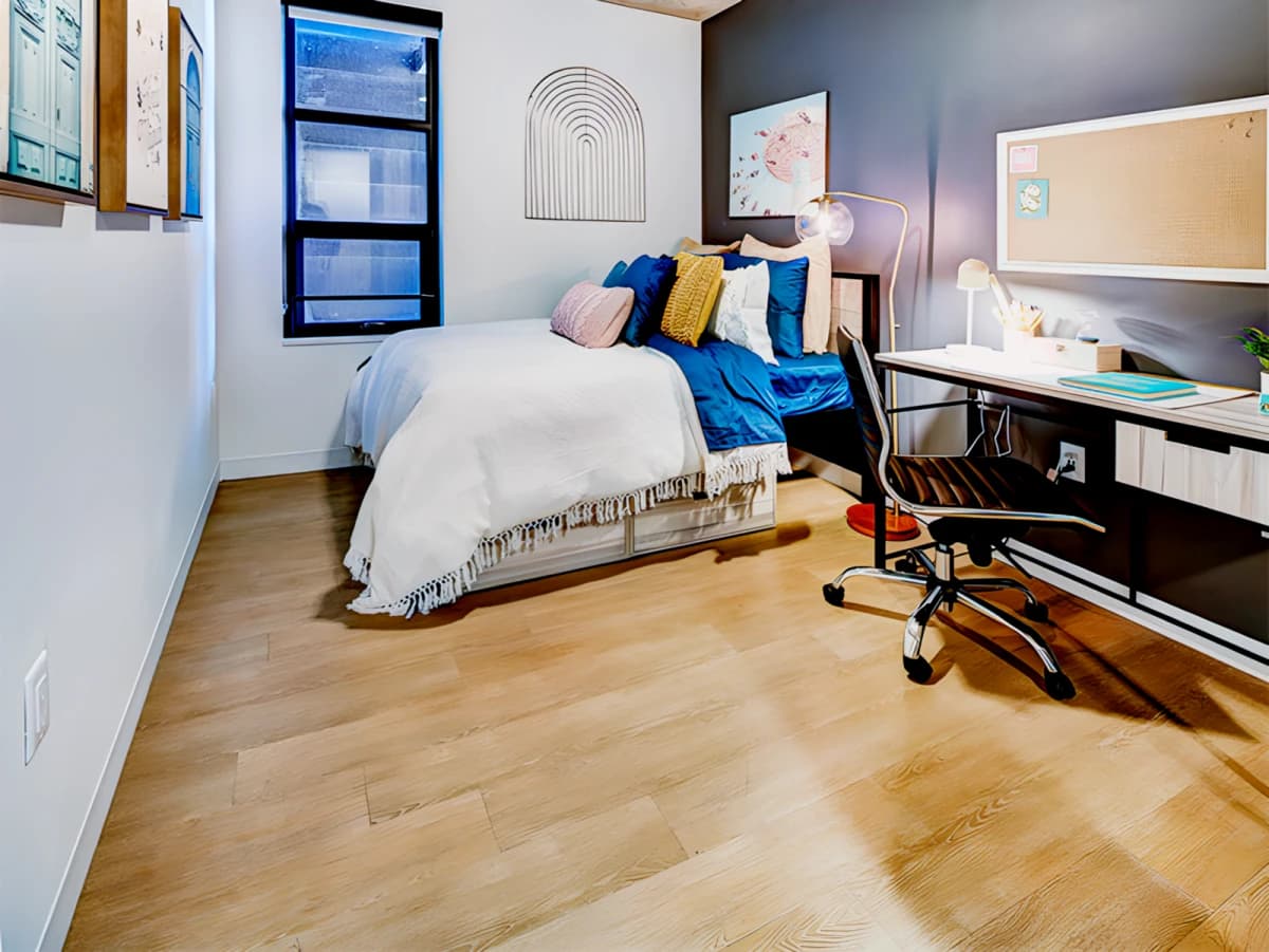 4 Bed - 2 Bath E