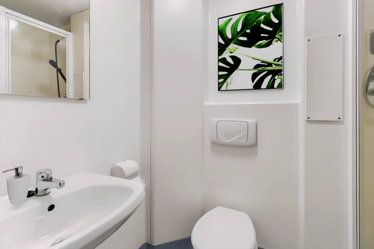 Canvas The Heights image