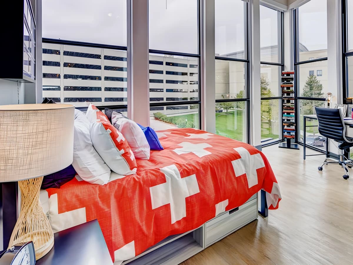 4 Bed - 2 Bath