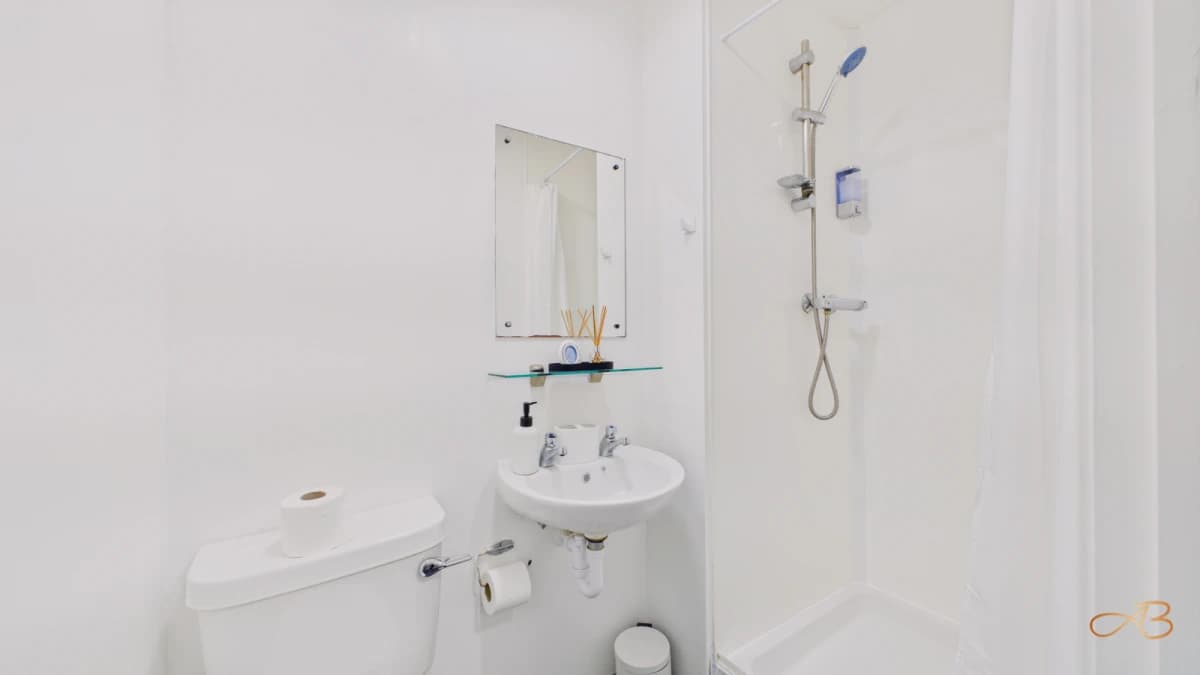 Ensuite Room