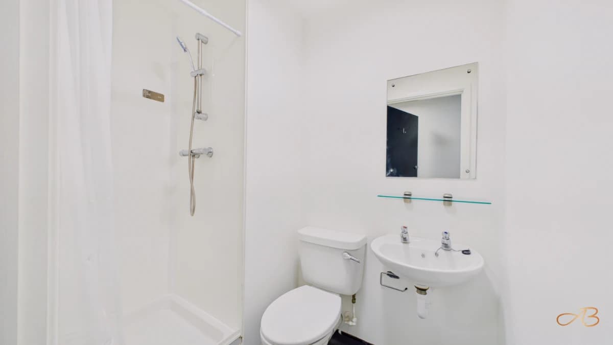 Ensuite Room