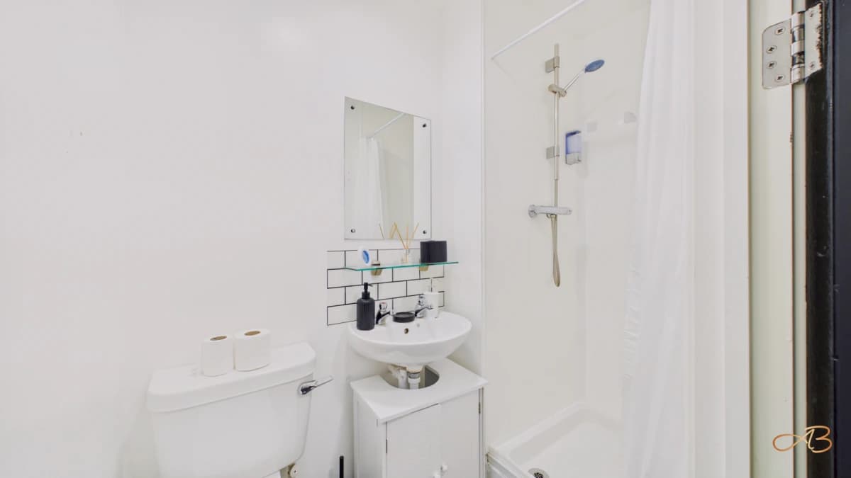 Ensuite Room