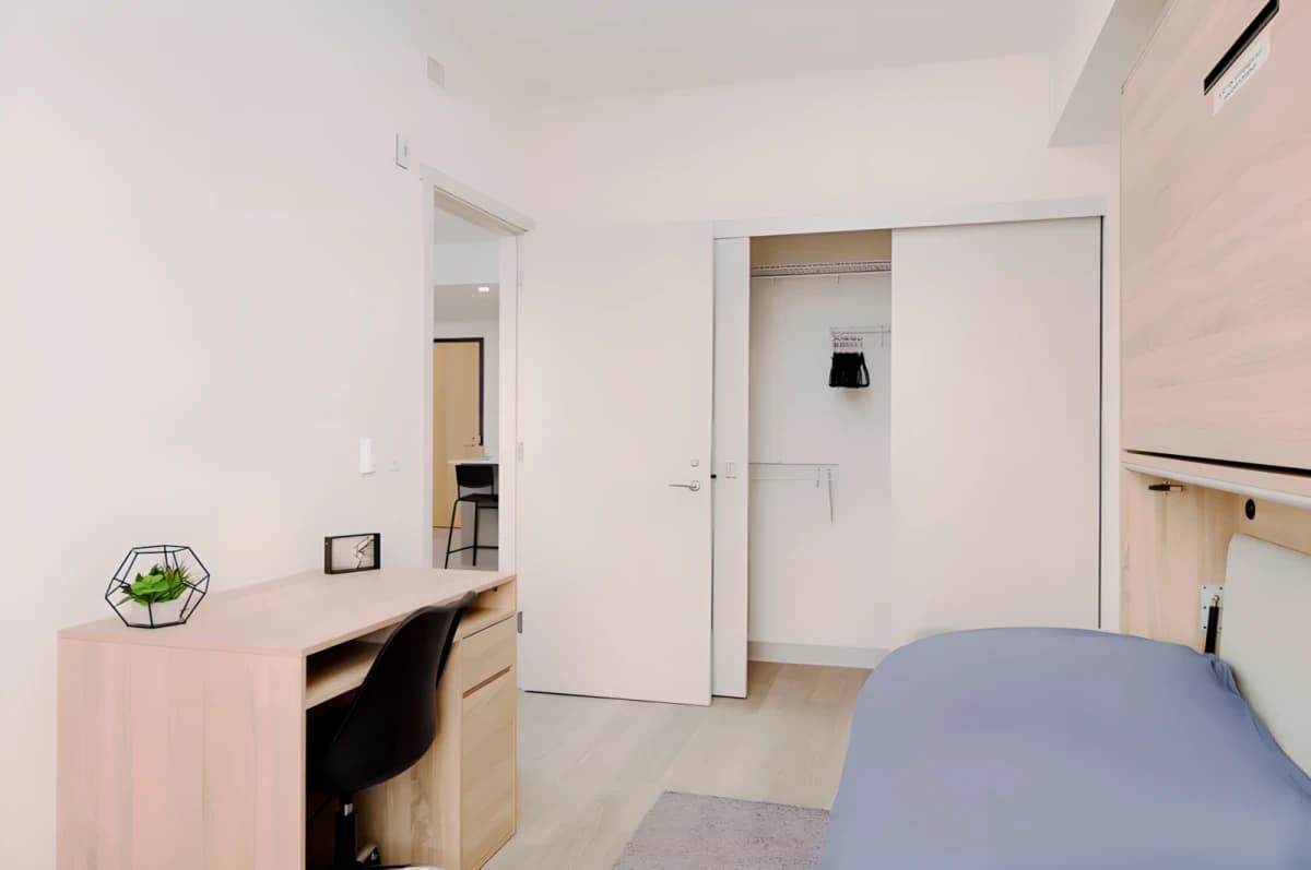 Private Bedroom / Shared Bathroom