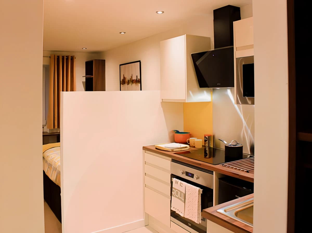 Uni House Court image