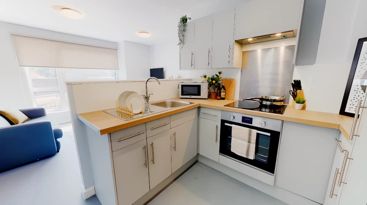 iQ Fiveways House image