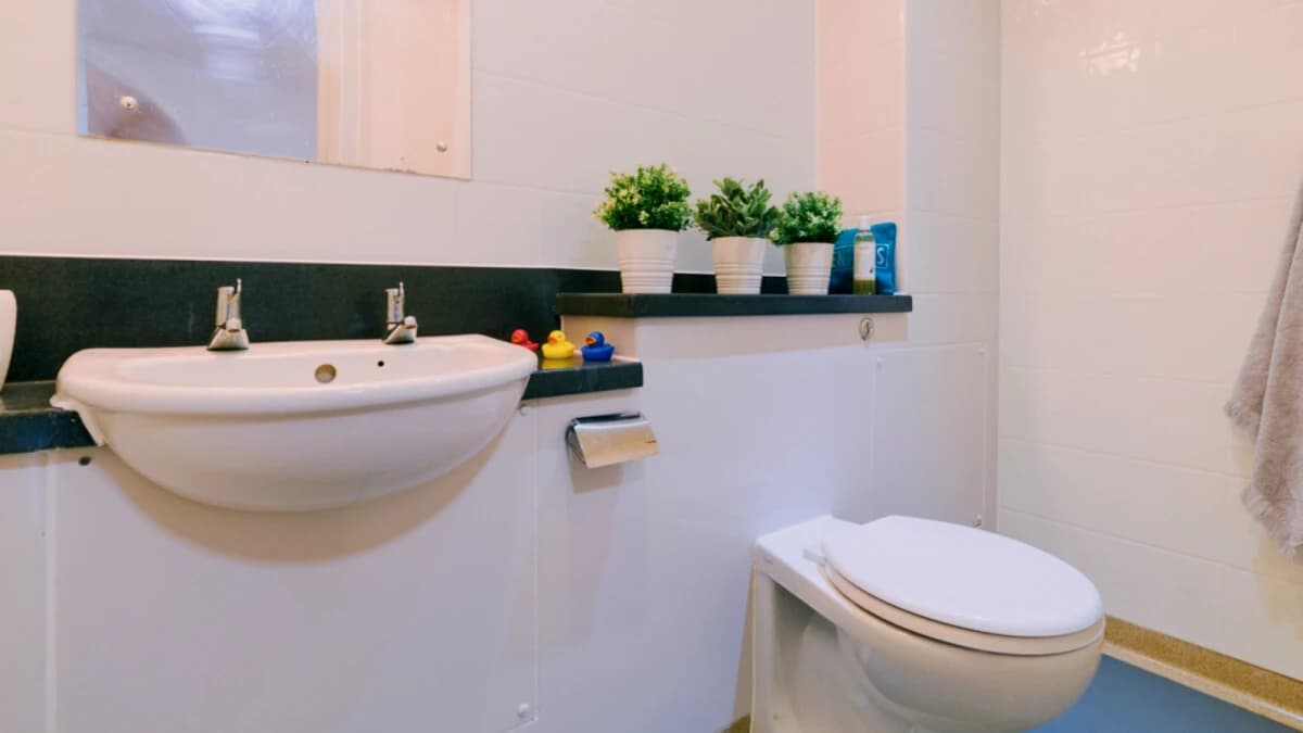 Pavilion Court image