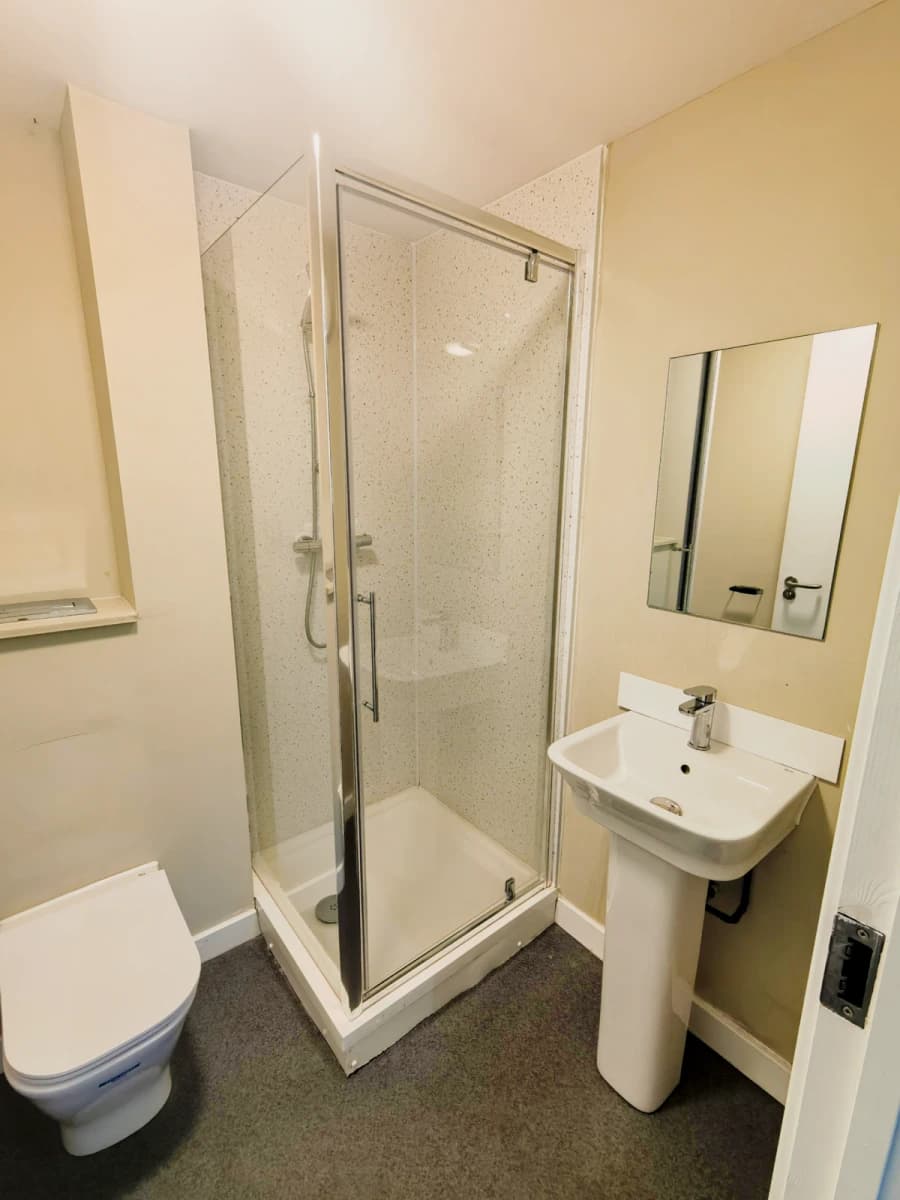 Standard Ensuite