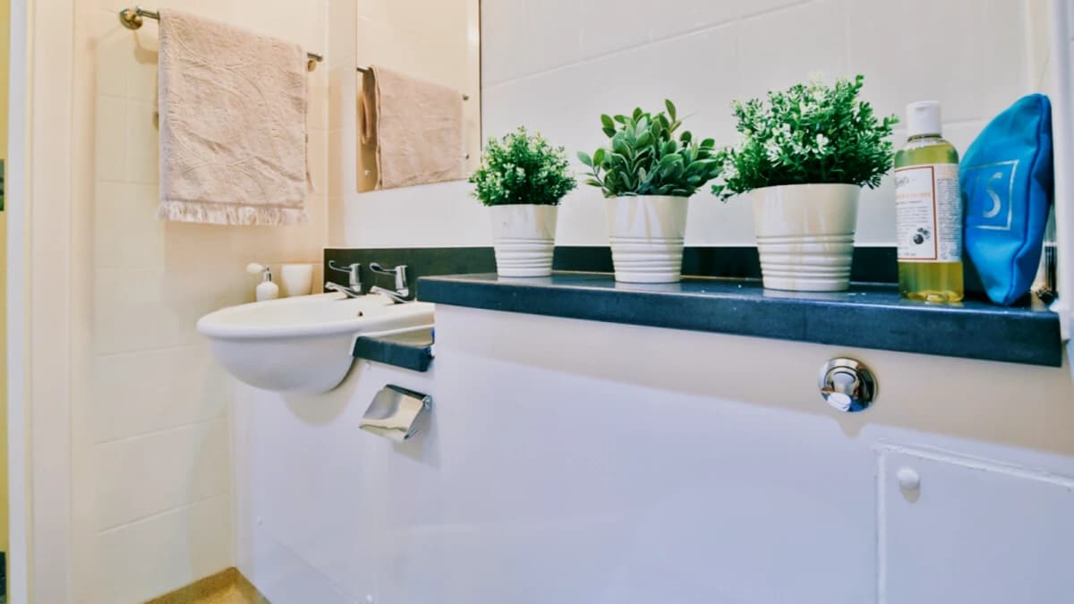 Pavilion Court image 4