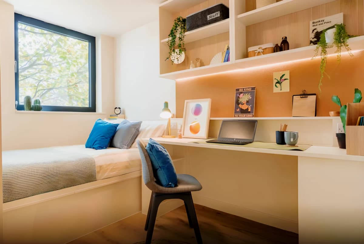 iQ Haywood House image