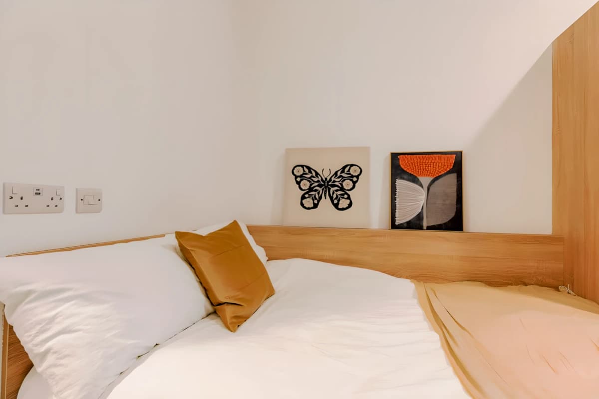 Beckton House image 3