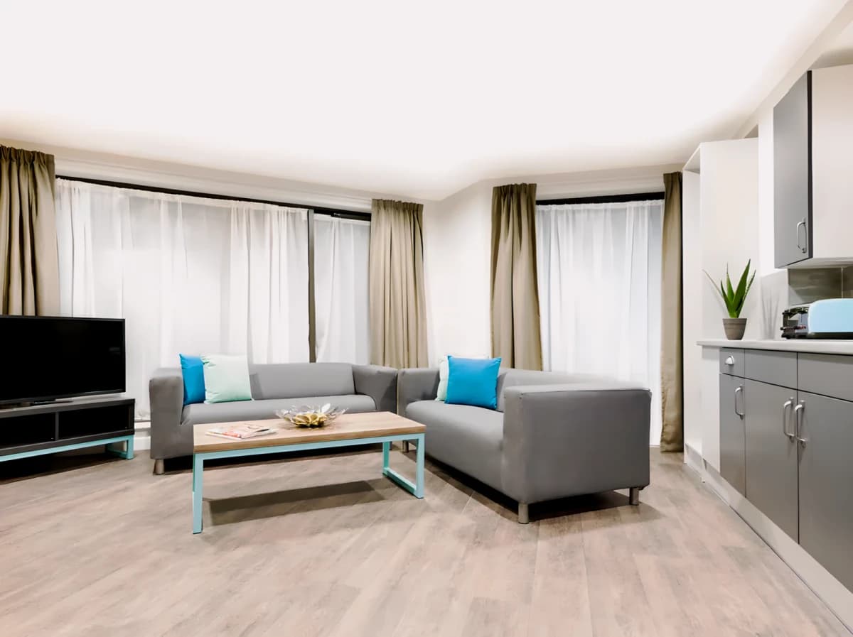Bentley House image