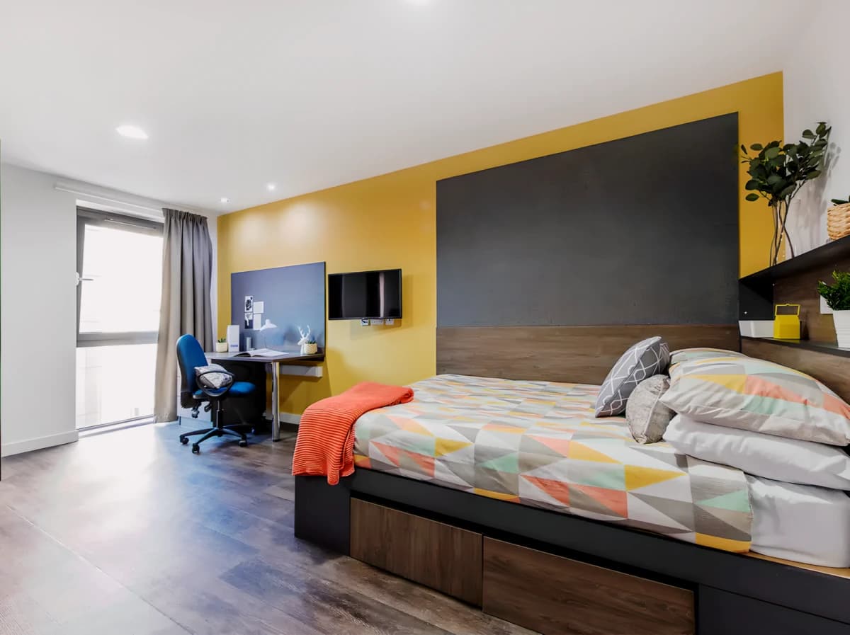 Bentley House image