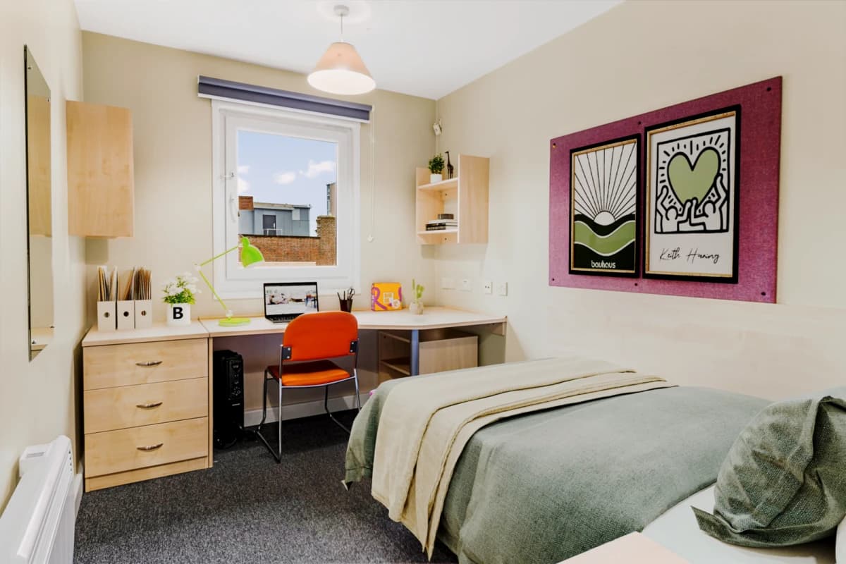 Canvas The Heights image