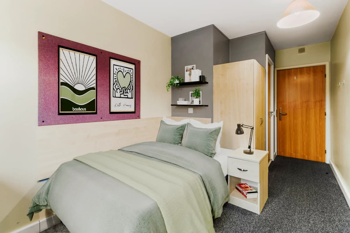 Canvas The Heights image