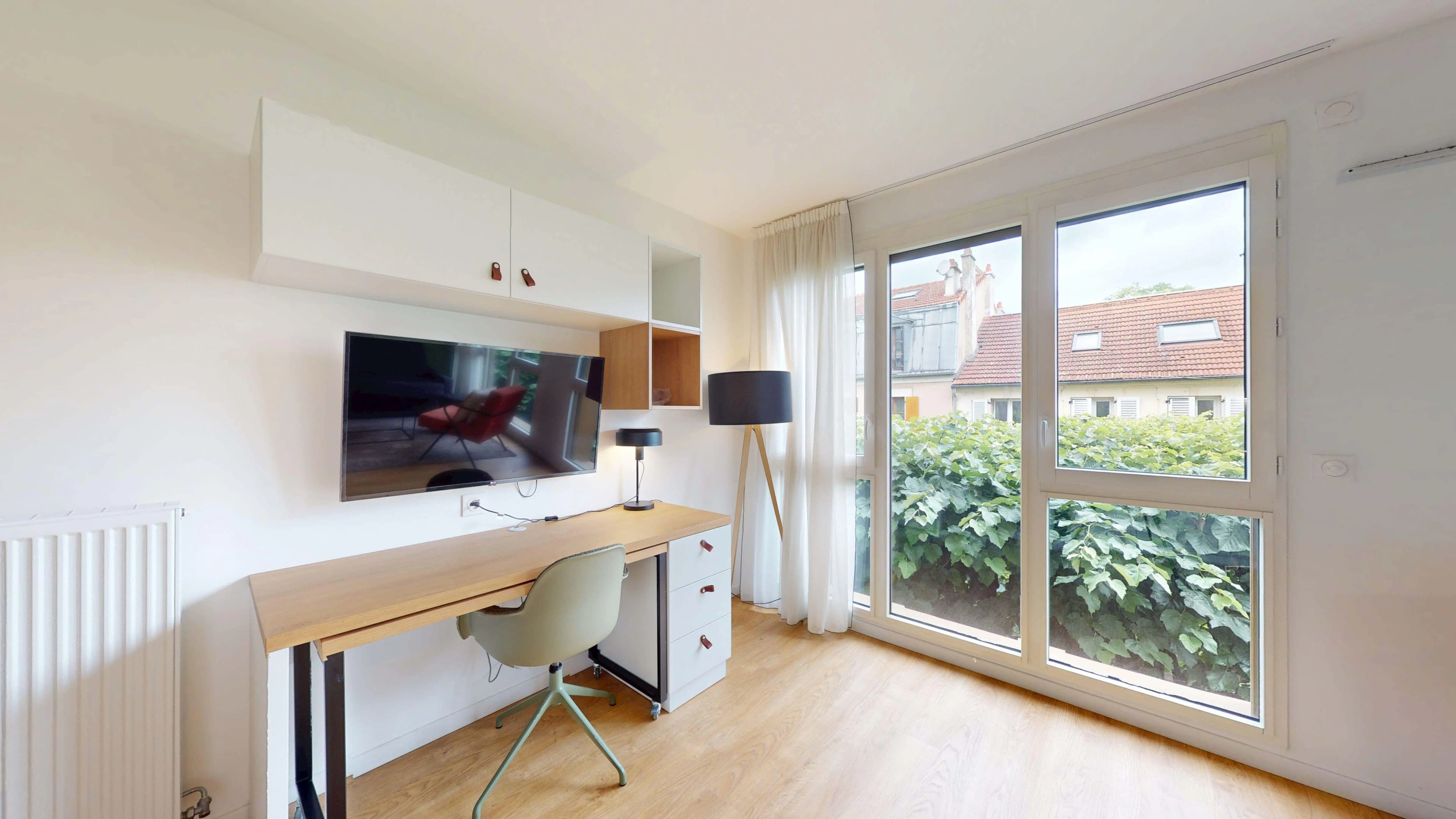 studio near Rue Lénine