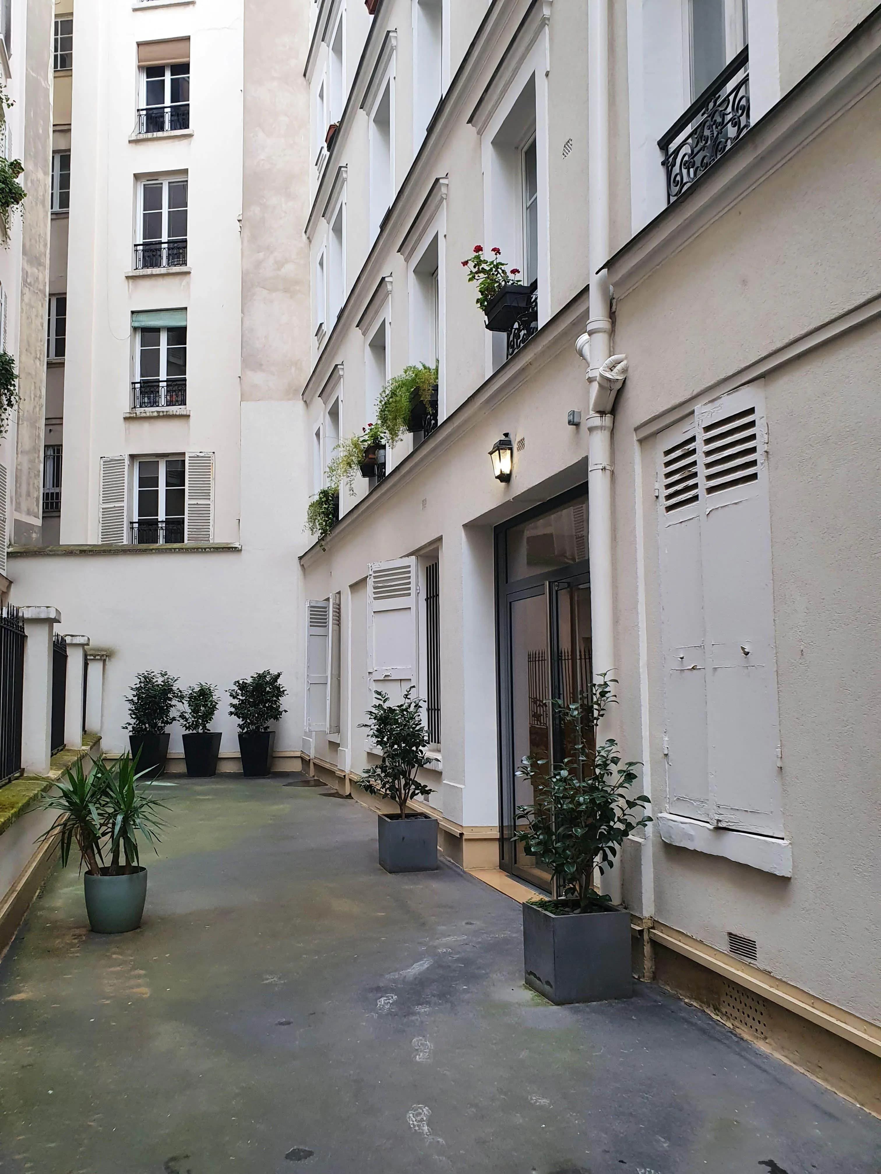 PARIS 16e·14m²·F1·Studio·With furniture