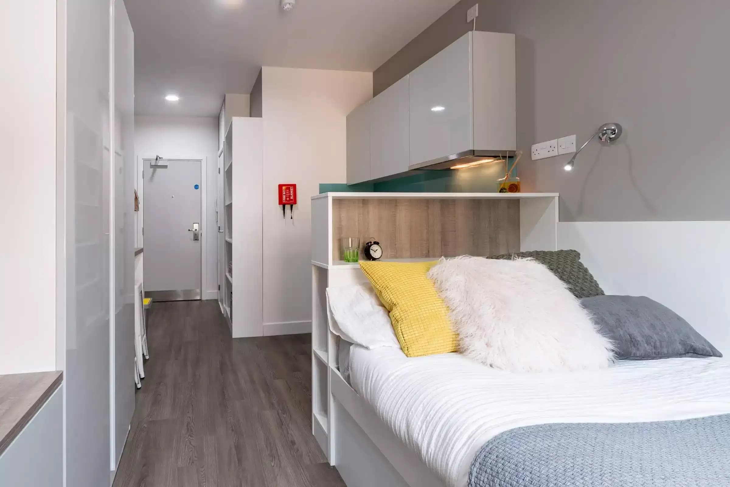 Premium Studio - Bedroom