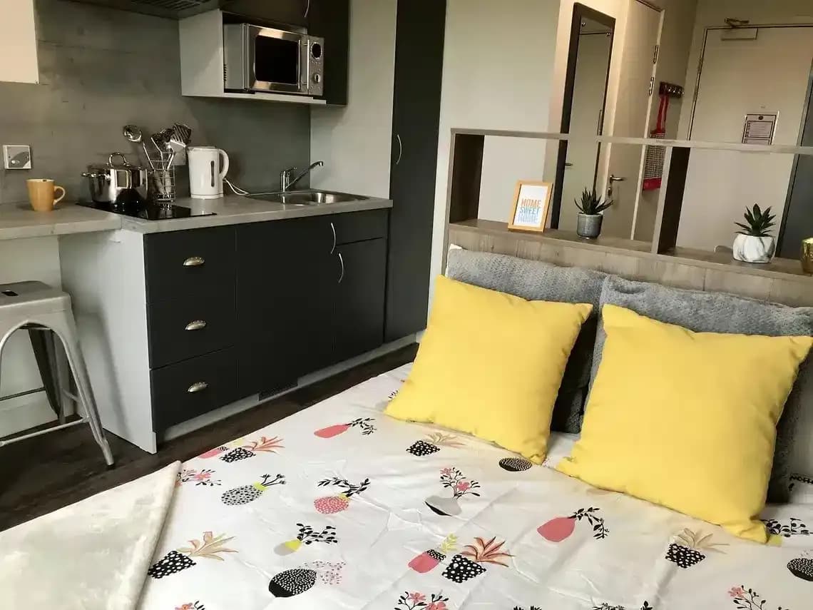 Standard Studio - Bedroom