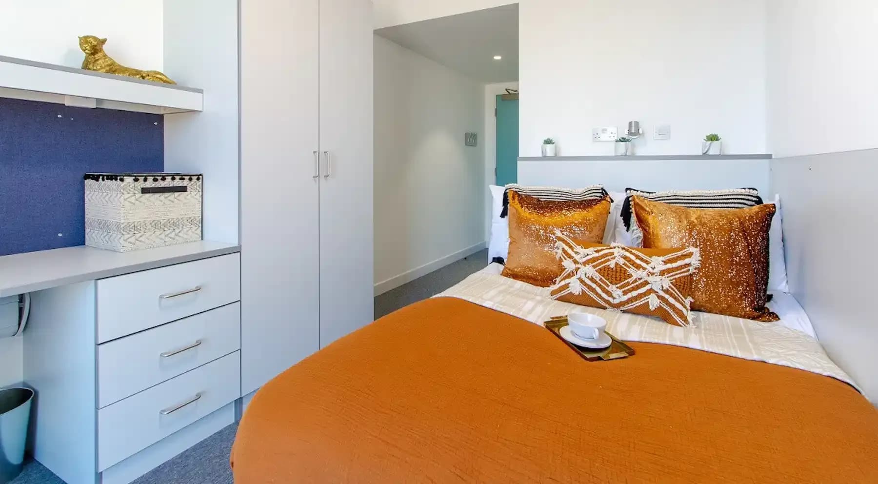 Standard Ensuite - Bedroom