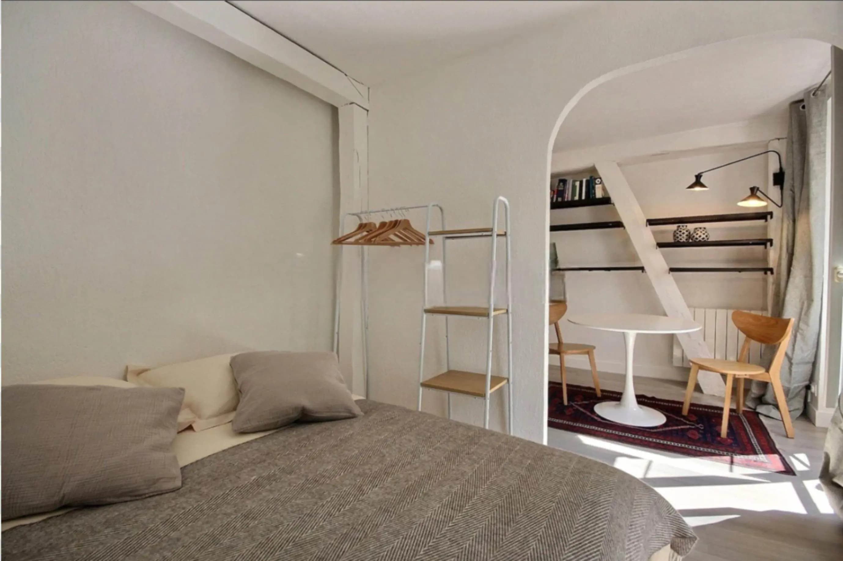 studio in 3rd arrondissement, Temple