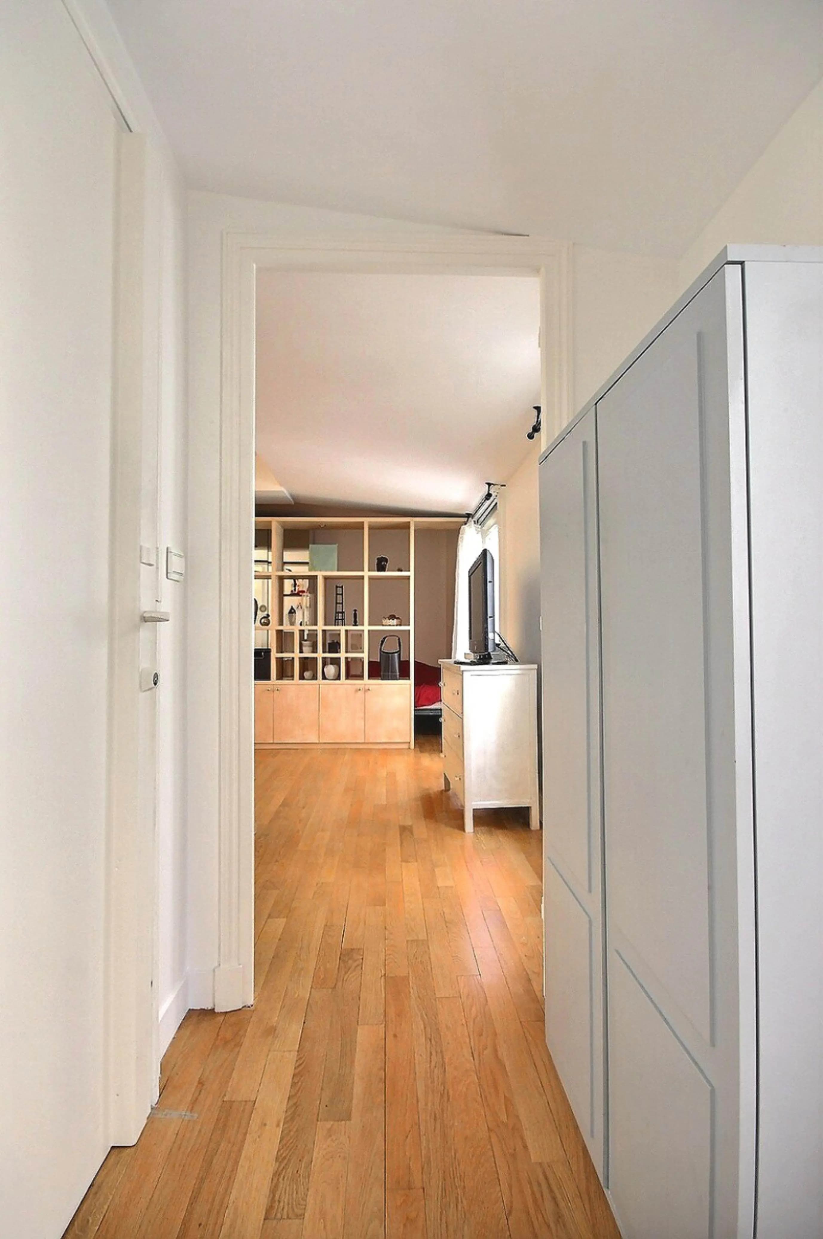 studio in 8th arrondissement, Paris