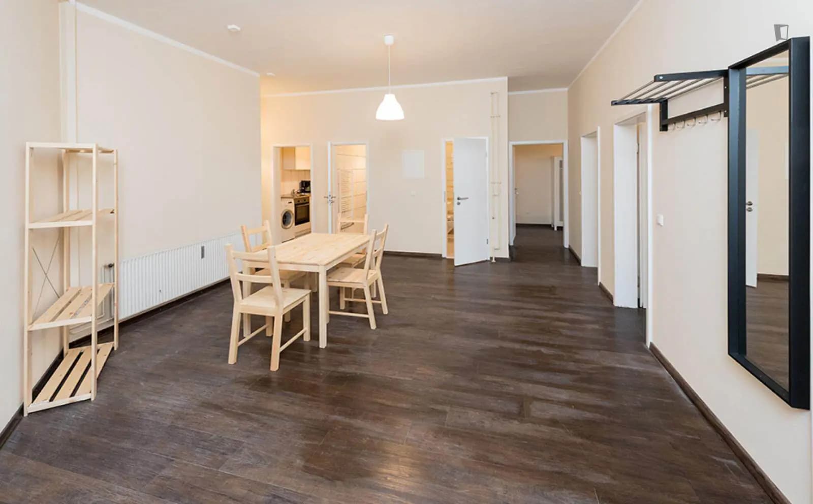 Snug single bedroom in Pasing