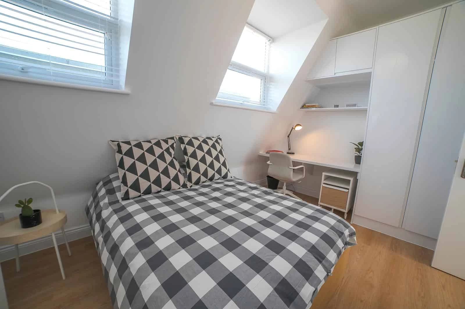 Classic Ensuite - Bedroom
