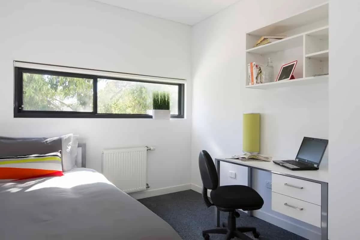 5 Bedroom Apartment - Bedroom