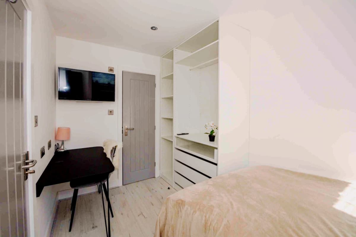 96 Blantyre Road, L15 image