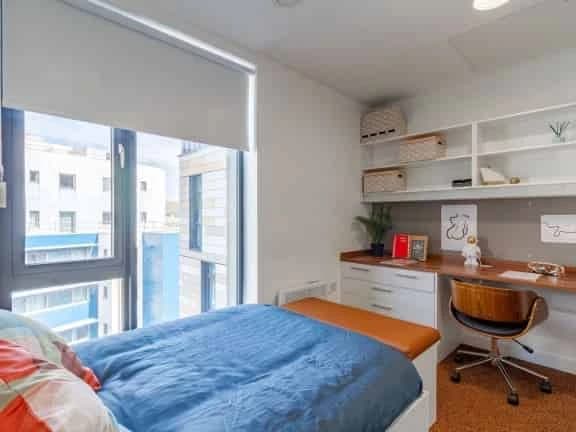 Gold Studio - Bedroom