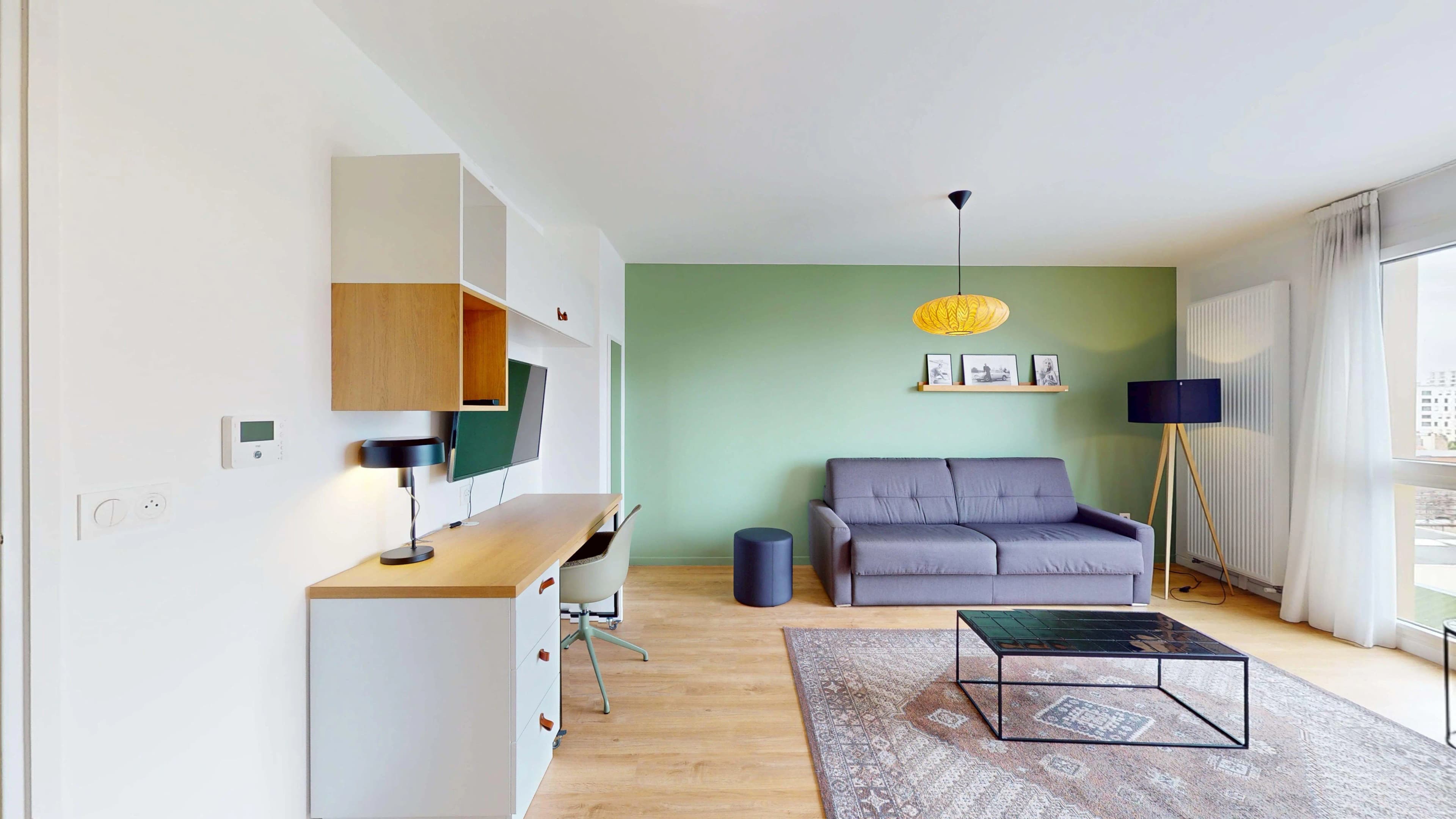studio near rue Lénine
