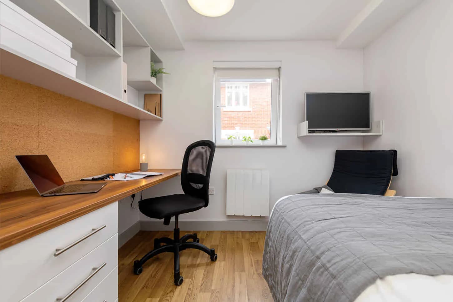 Standard Two-Dio - Bedroom