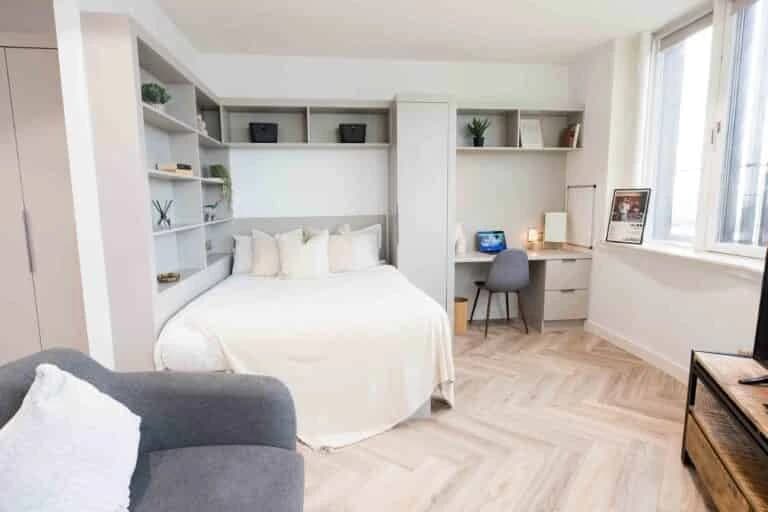 Platinum Plus Studio - Bedroom