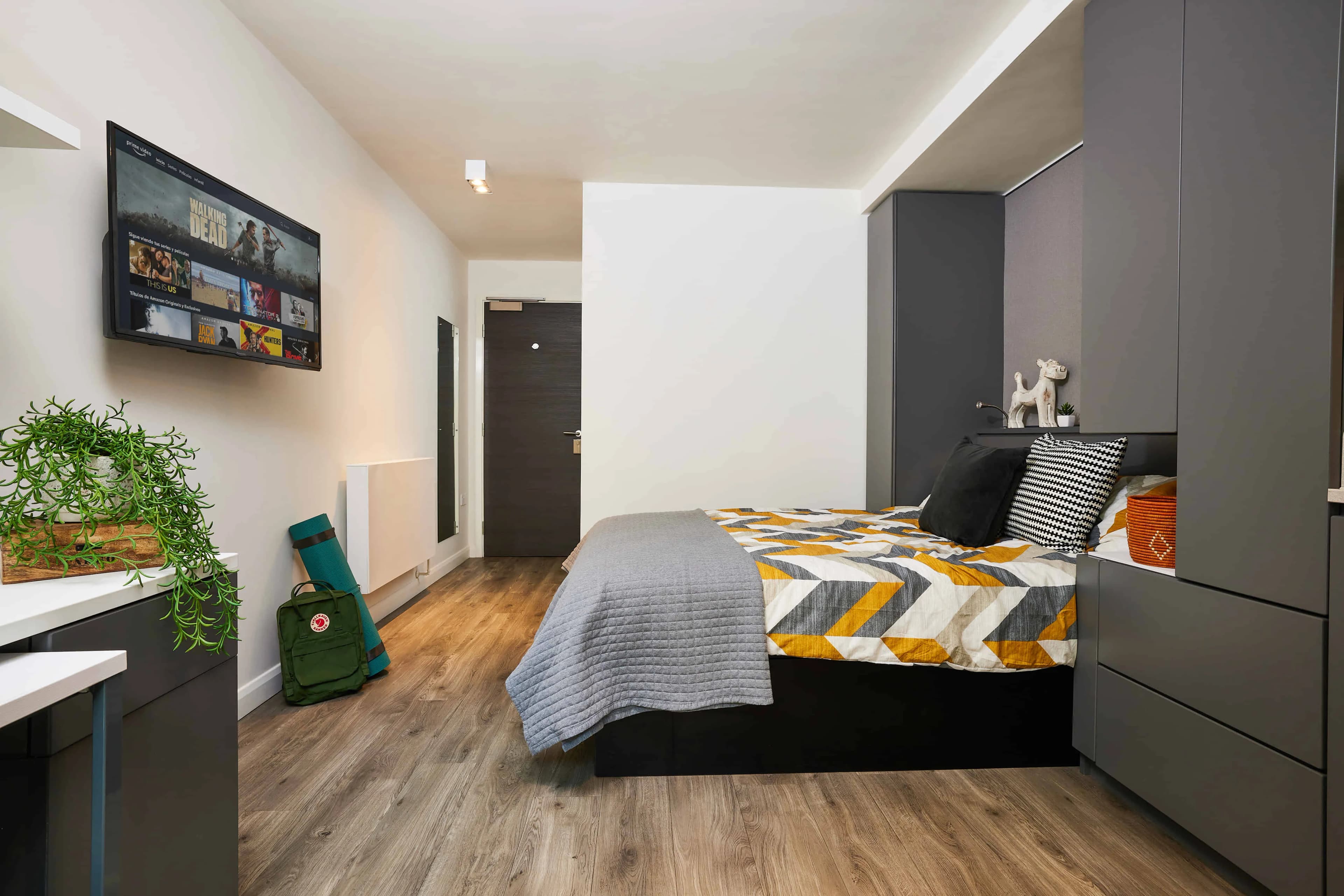 Premium Plus - Bedroom