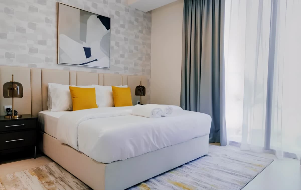 Dubai Marina Apartments image 2