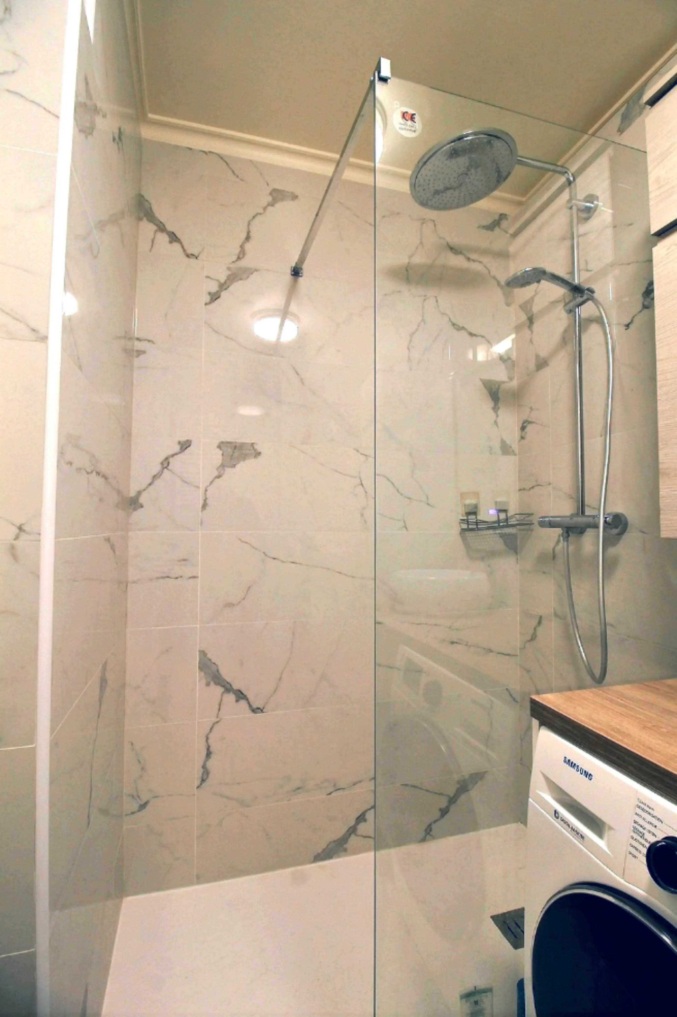 studio in 8th arrondissement, Paris