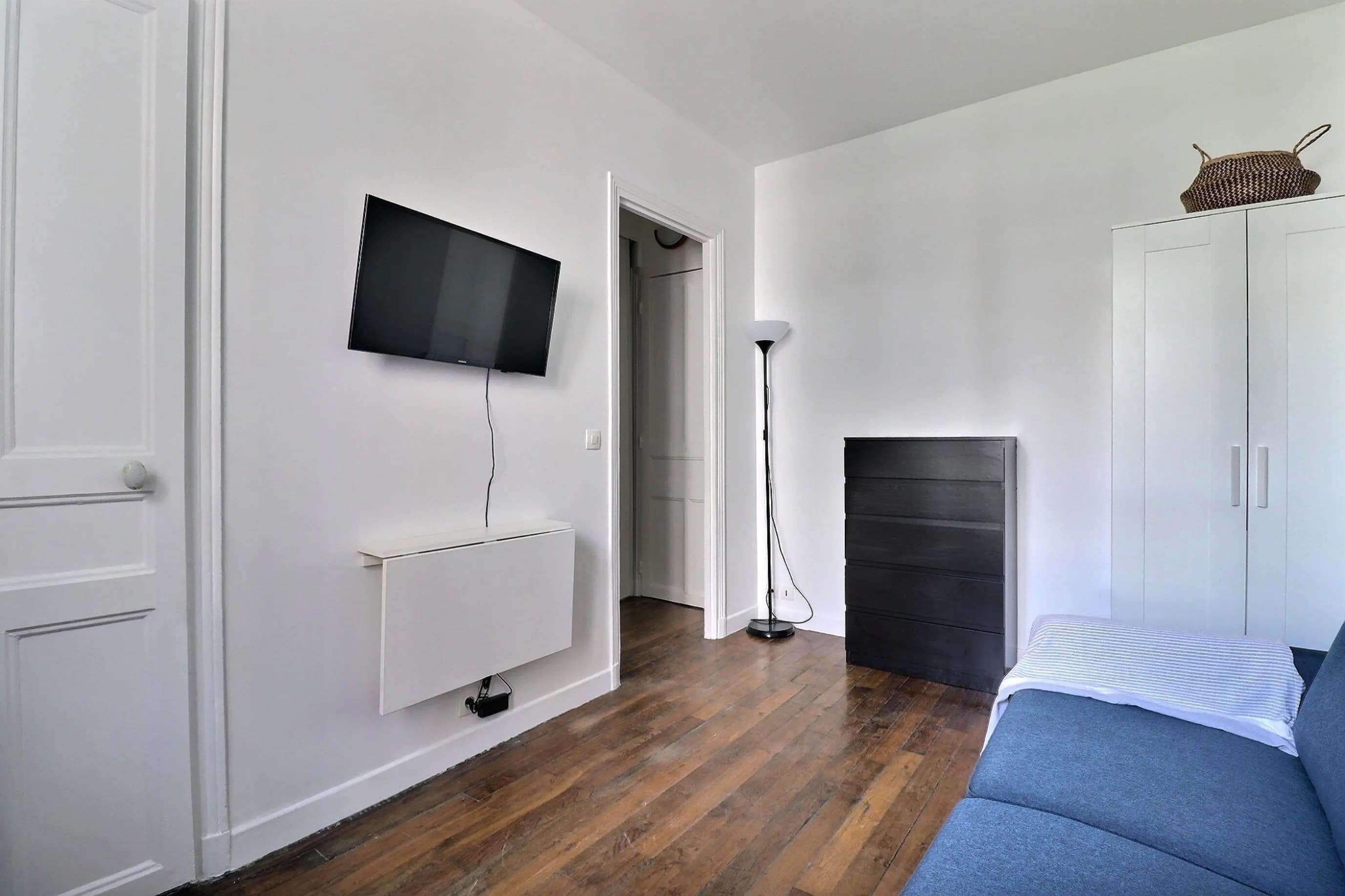 studio near Rue Yves Kermen