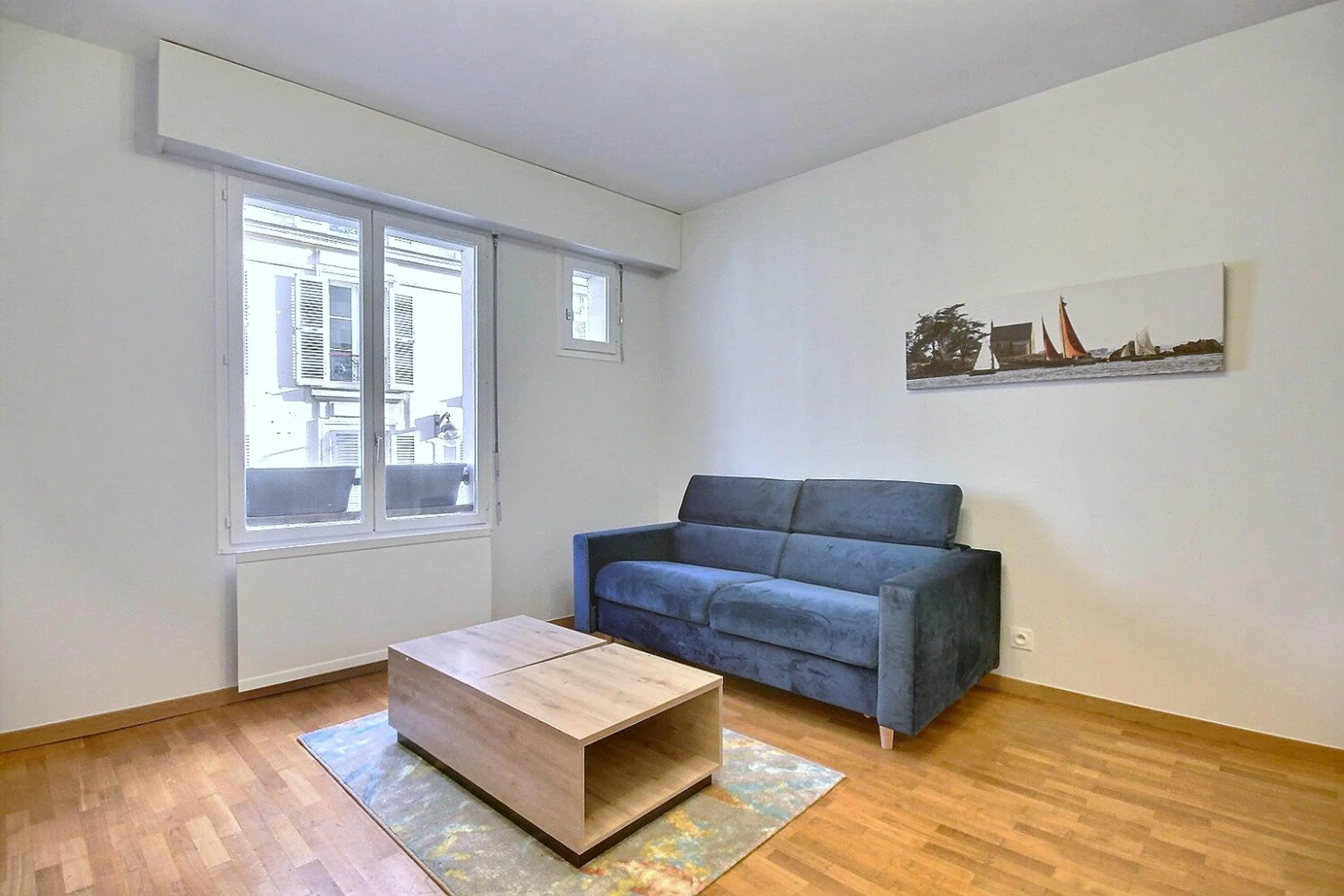 studio in 5e   Pantheon   Latin Quarter