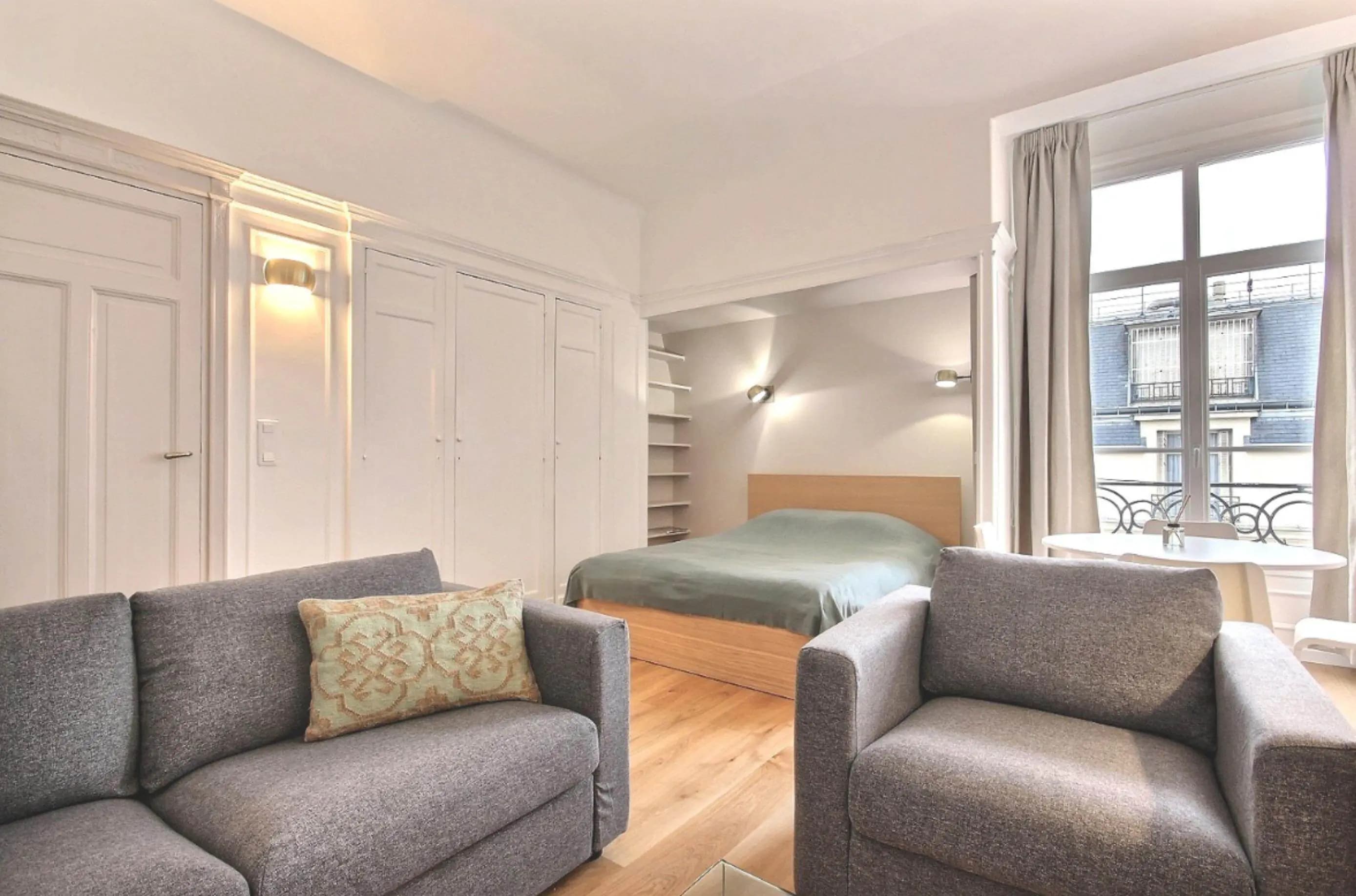 studio in 8th arrondissement, Paris