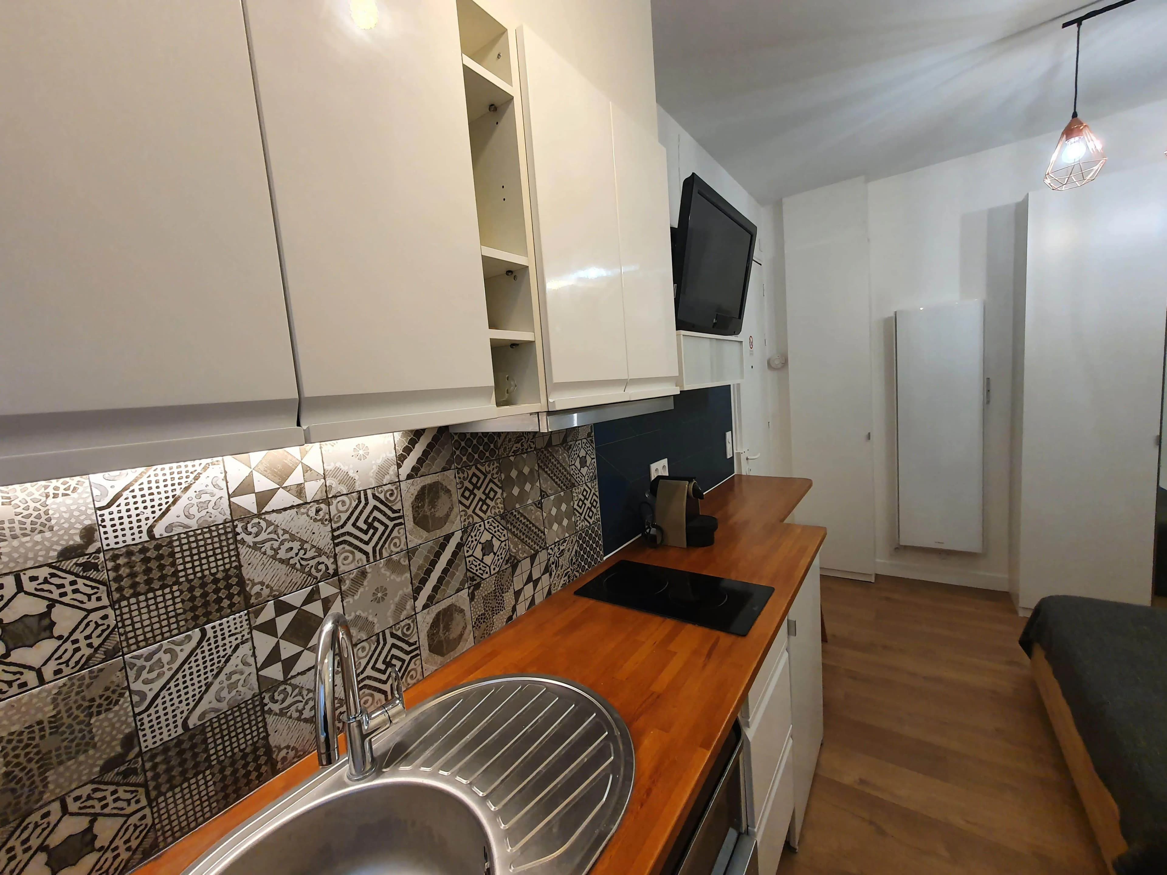 PARIS 16e·14m²·F1·Studio·With furniture