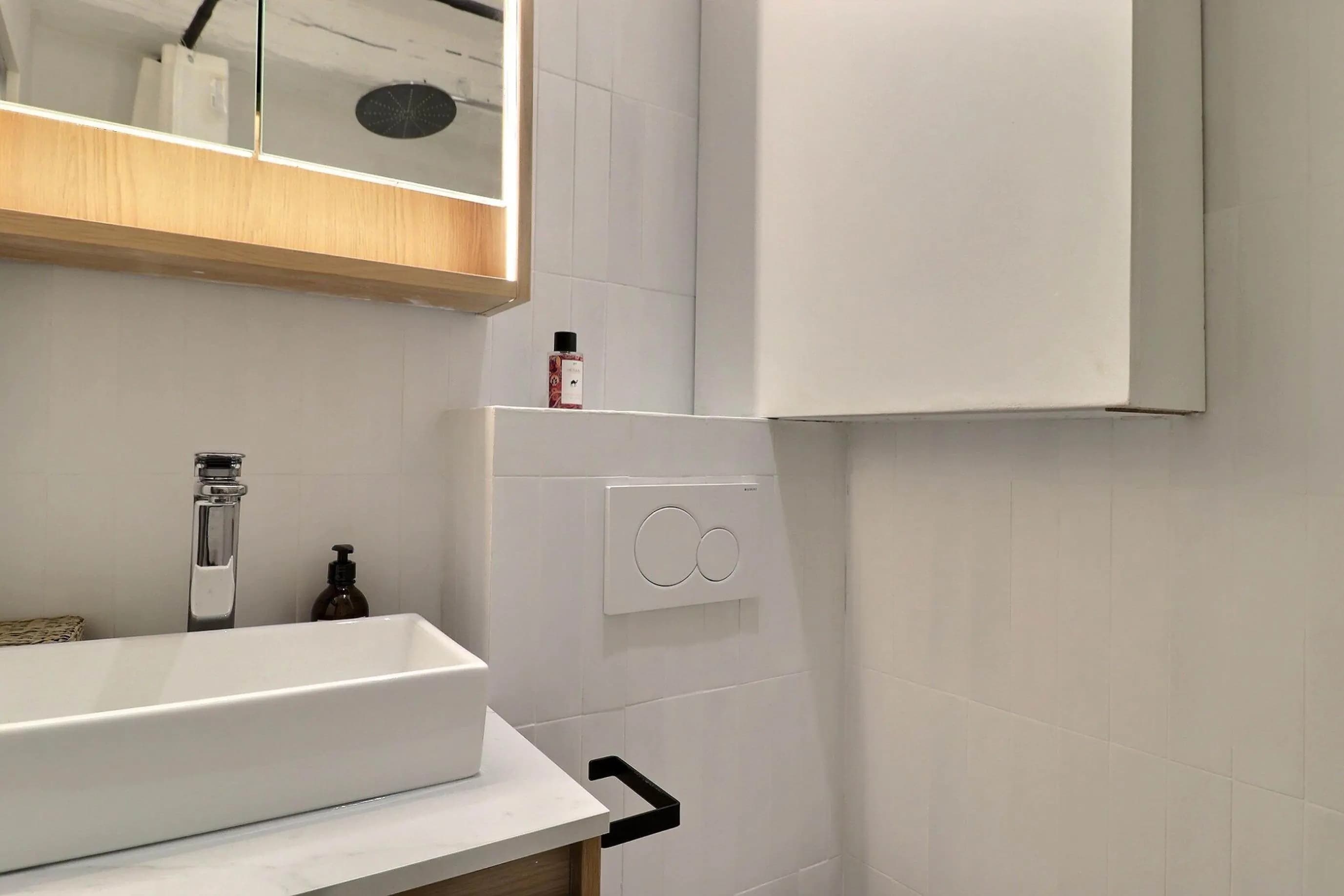 studio in 5e   Pantheon   Latin Quarter