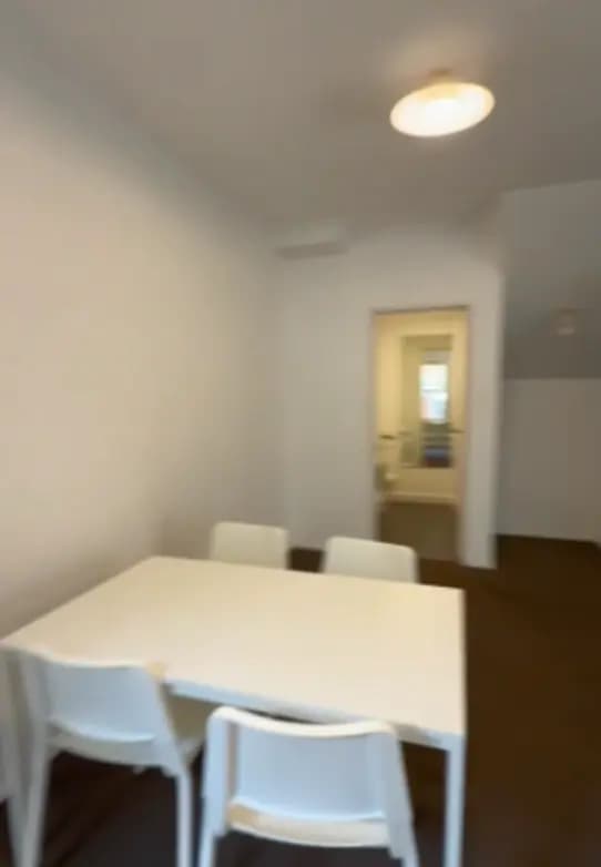 14 Middle St