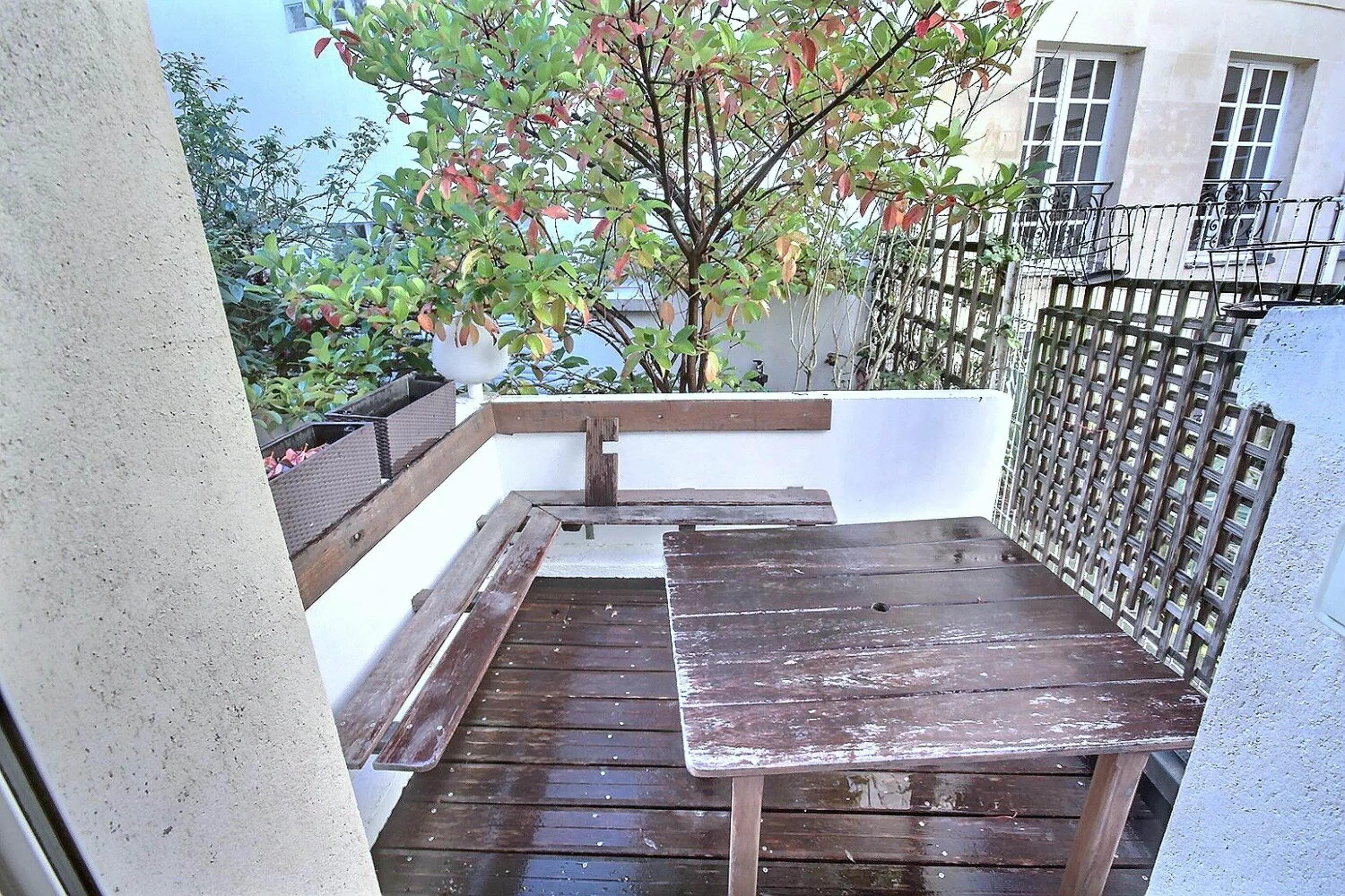 studio in 5e   Pantheon   Latin Quarter