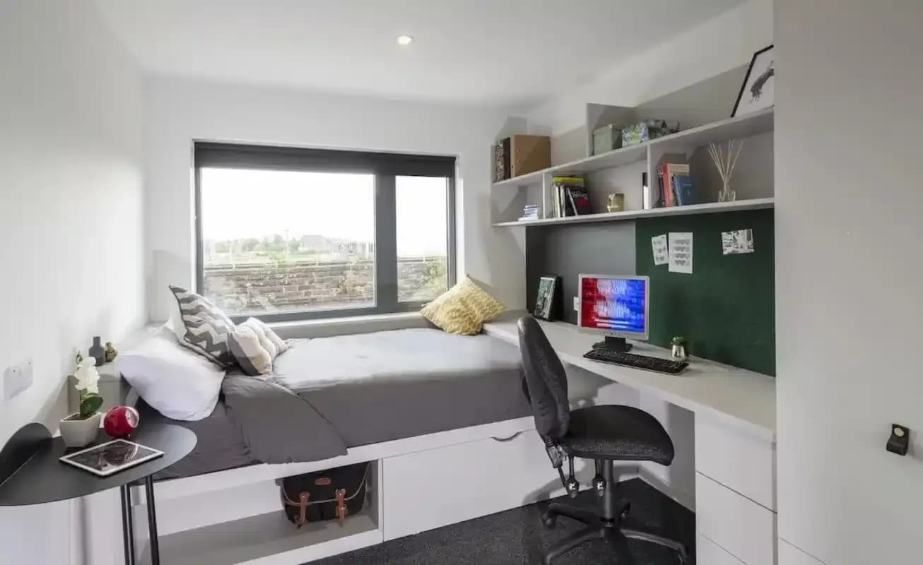 Classic Plus Ensuite - Bedroom