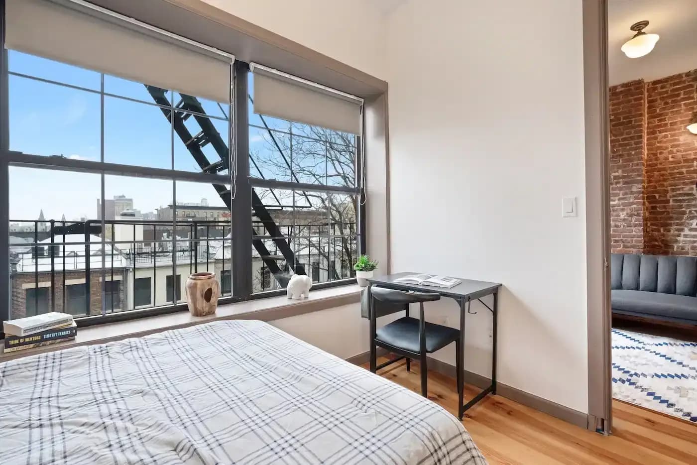 Standard Large With Desk - Bedroom