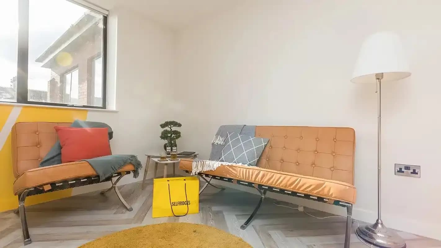 Large 2 Bedroom Apartment - Amenities