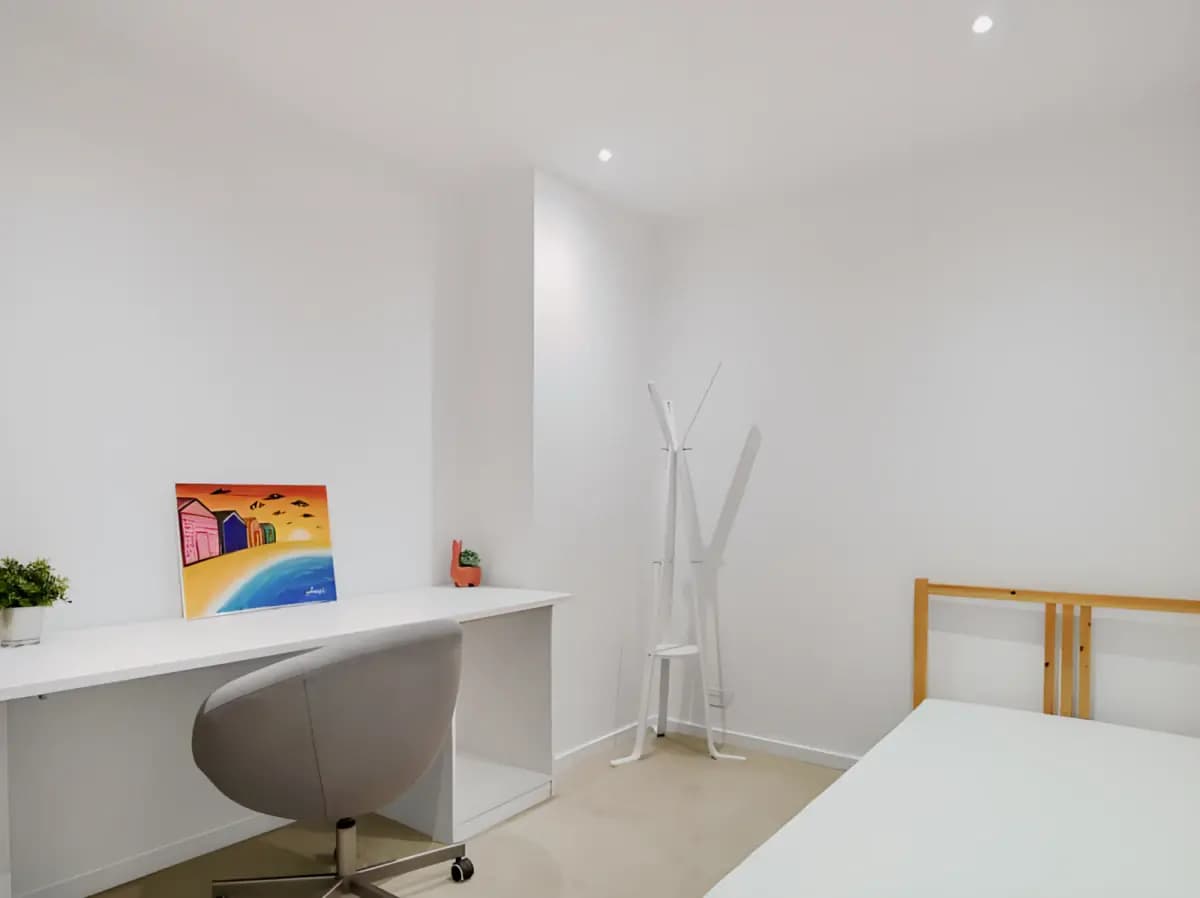 2 Bedroom