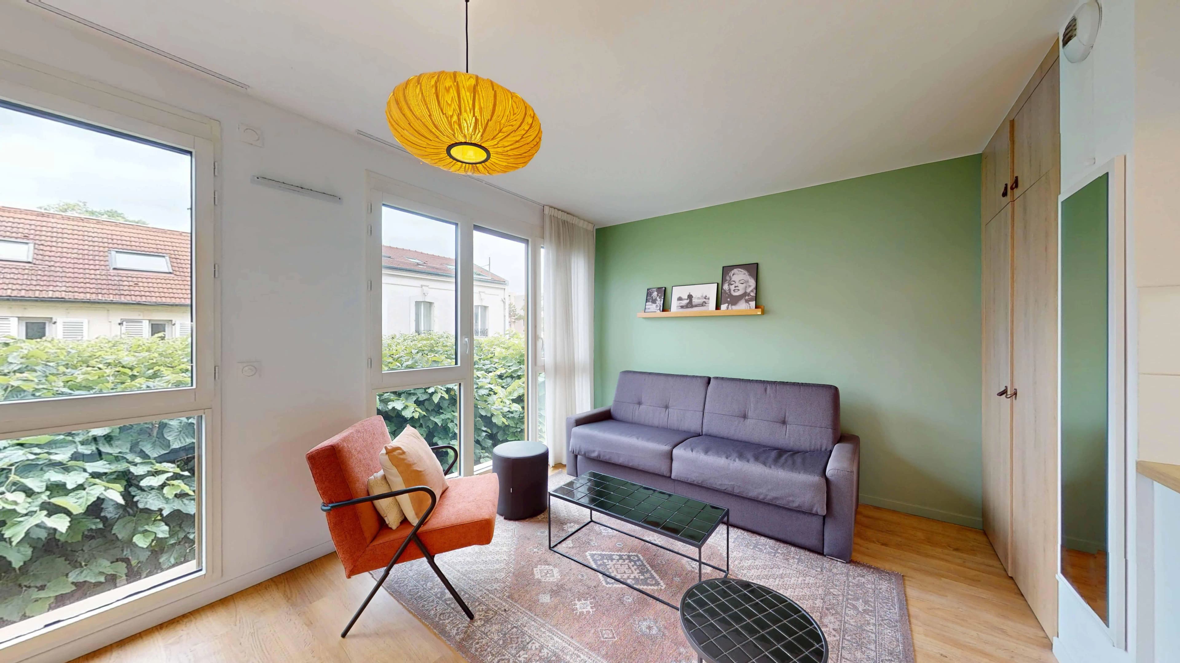 studio near Rue Lénine