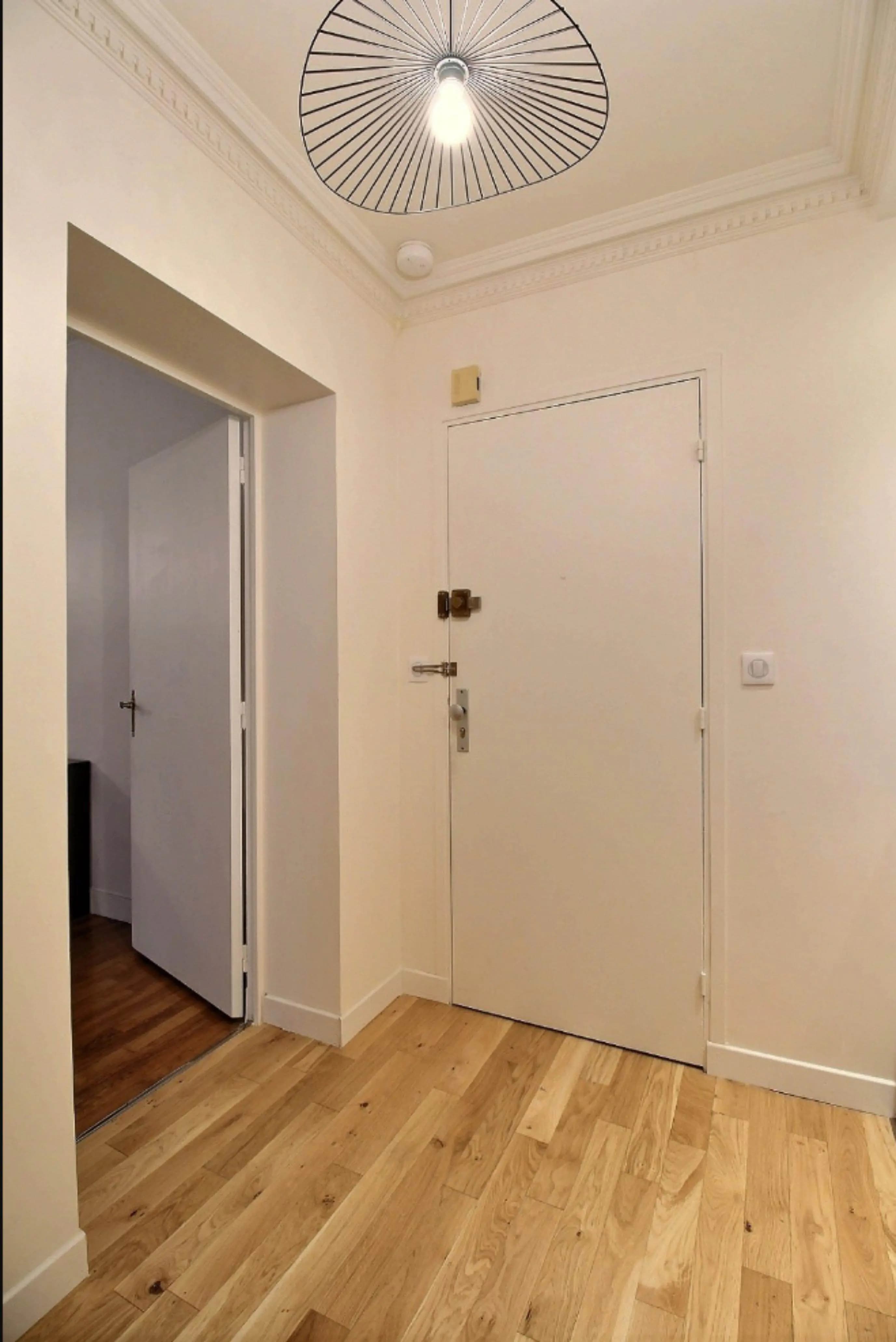 studio in 8th arrondissement, Paris